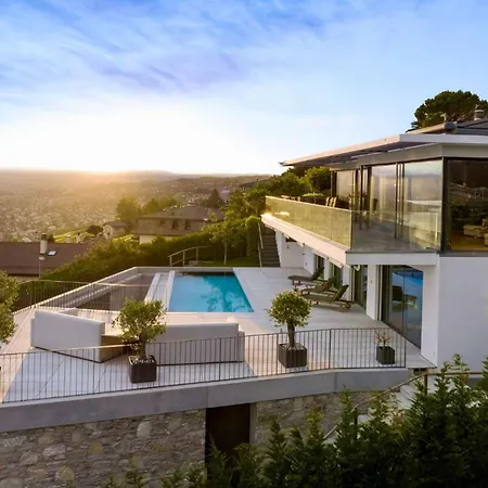 Vila Contemporary Luxury In By Guestlee Grandvaux