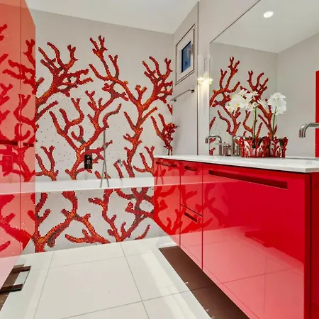 Vila Contemporary Luxury In By Guestlee Grandvaux