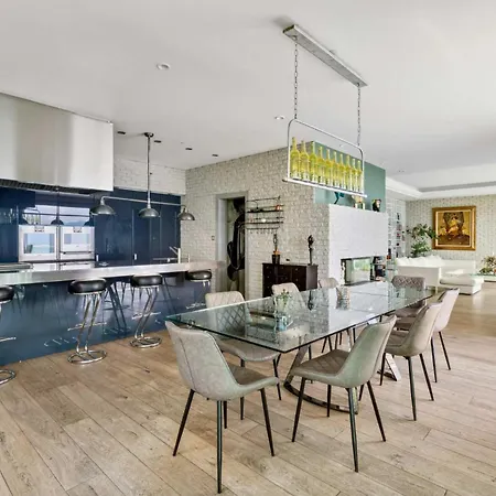 Contemporary Luxury In By Guestlee *